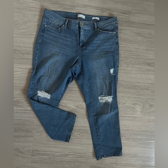 Plus Straight Leg Ripped Jeans - Picture 3 of 6